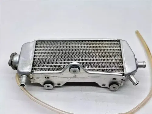 2020 Yamaha YZ125 Right Side Radiator OEM Fill Side Cap Cooling Coolant YZ 125