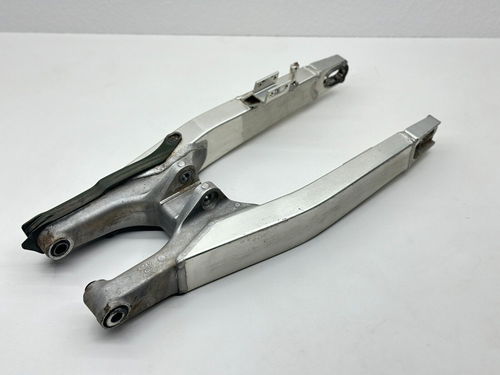 2004 Honda CR250R Swingarm OEM Rear Swing Arm 52200-KSK-000 Suspension CR 250R