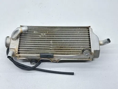 2024 Yamaha YZ450F Right Side Radiator OEM Fill Side Cap Cooling Coolant YZ 450F