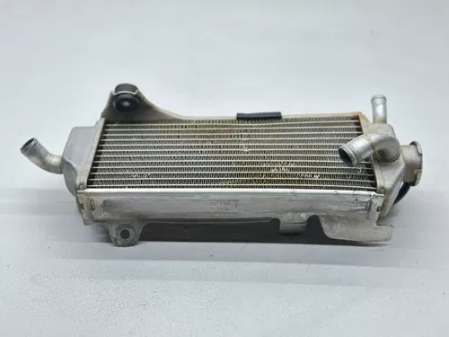 2024 Yamaha YZ450F Right Side Radiator OEM Fill Side Cap Cooling Coolant YZ 450F