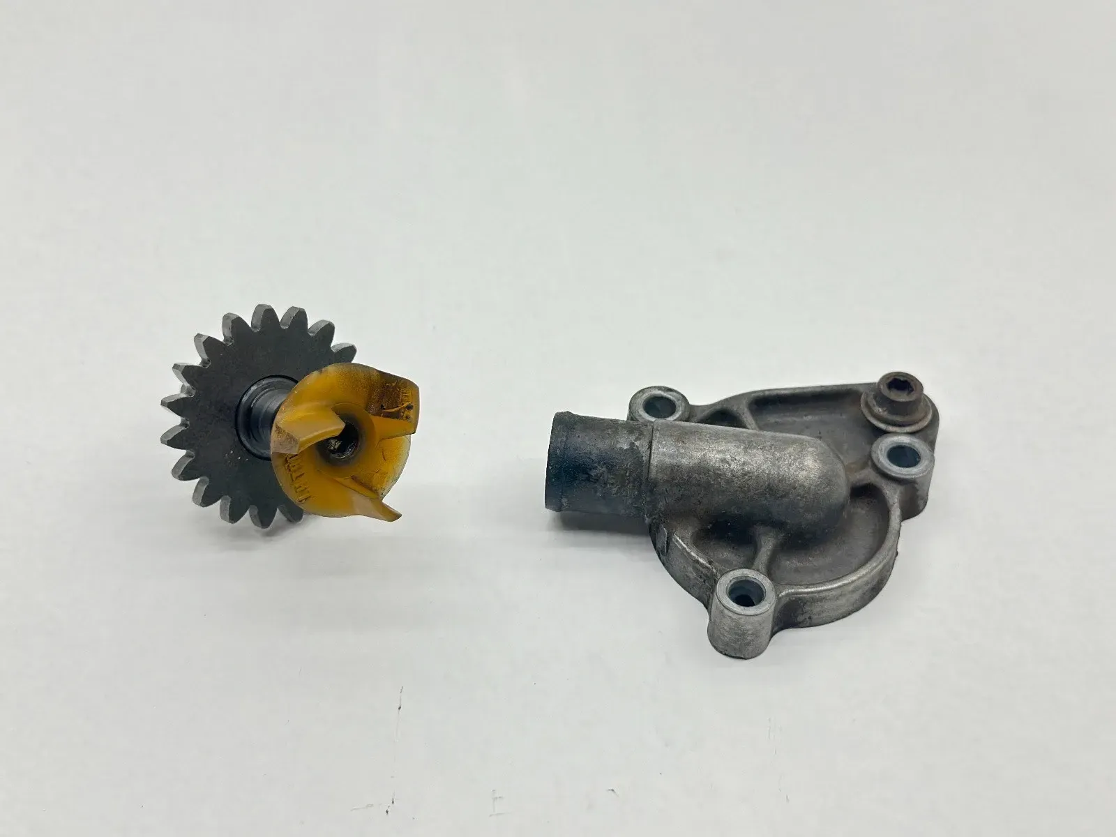 OEM Water Pump Fits Suzuki RM125 2003 Impeller Engine Housing Cover Shaft 125 ✅