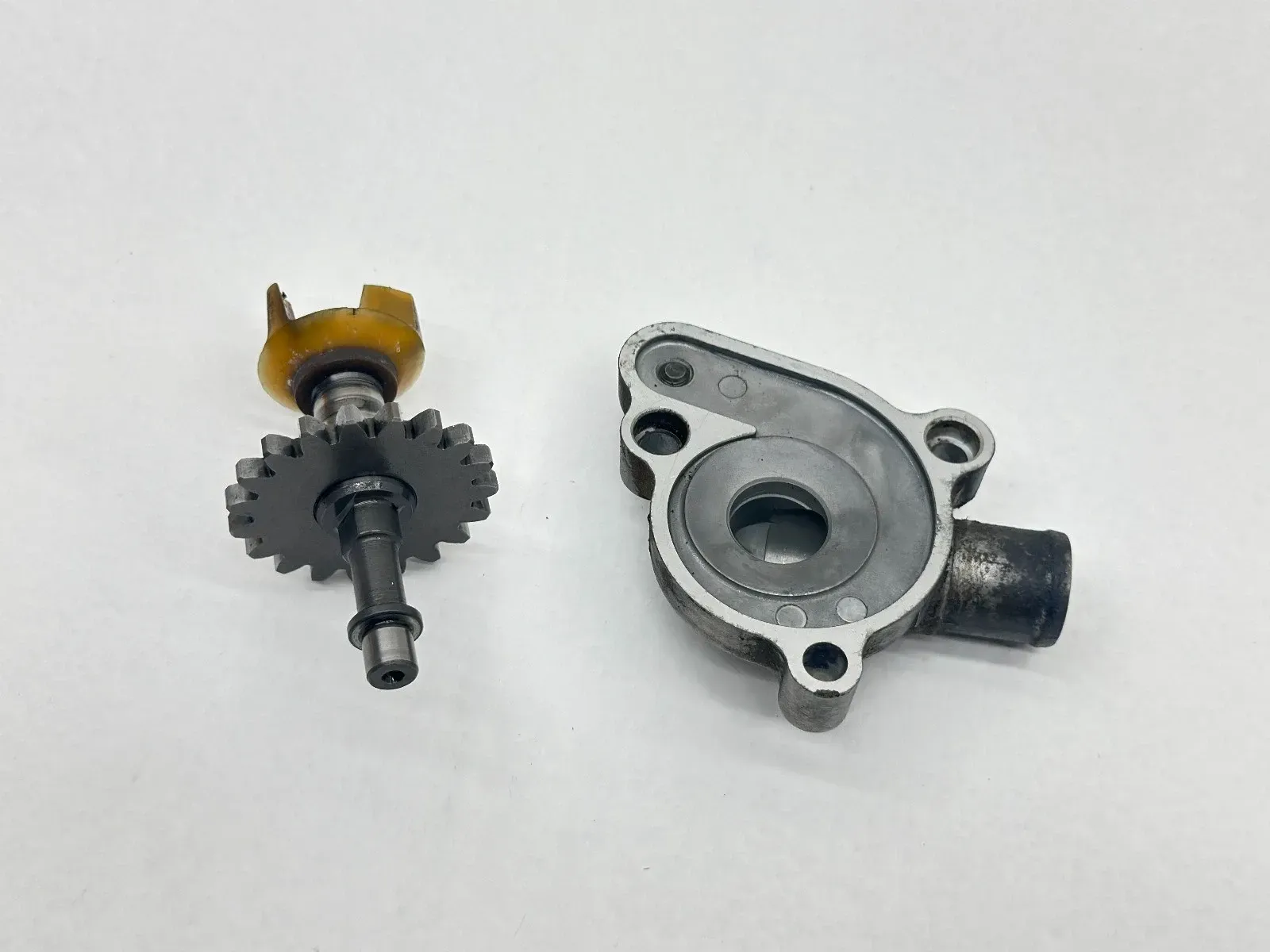 OEM Water Pump Fits Suzuki RM125 2003 Impeller Engine Housing Cover Shaft 125 ✅