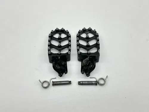 2012 Honda CRF250R Foot Peg Set Left Right Footrests Pins Aftermarket Dirt Bike
