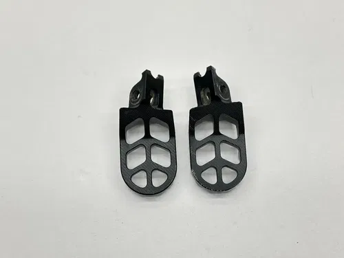 2012 Honda CRF250R Foot Peg Set Left Right Footrests Pins Aftermarket Dirt Bike
