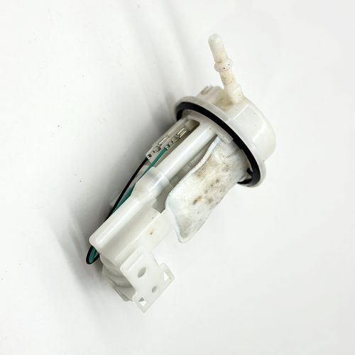 2023 Yamaha YZ450F Fuel Pump OEM BHR-13907-00-00 2024 Gastank Stock assembly
