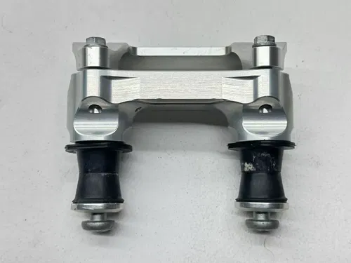2023 Husqvarna FC450 Handlebar Mounts 1-1/8 Clamps Rubber Mounted OEM FC 450
