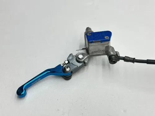 2009 Yamaha YZ450F Nissin Front Brake Assembly Caliper Cylinder 5XC-W2587-00-00