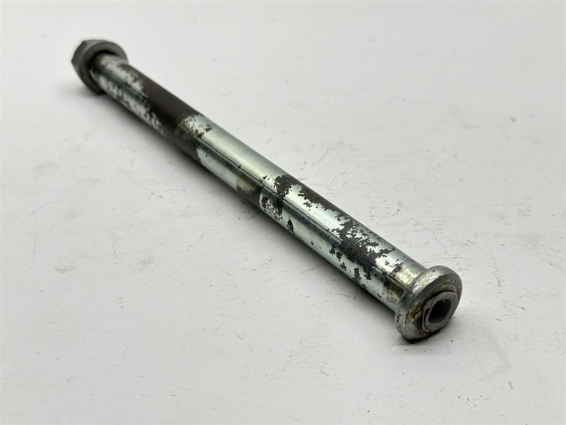 2020 Yamaha YZ125 Swingarm Axle OEM Pivot Swing Arm Bolt 1C3 2020 Yamaha YZ125 Swingarm Axle OEM Pivot Swing Arm Bolt 1C3