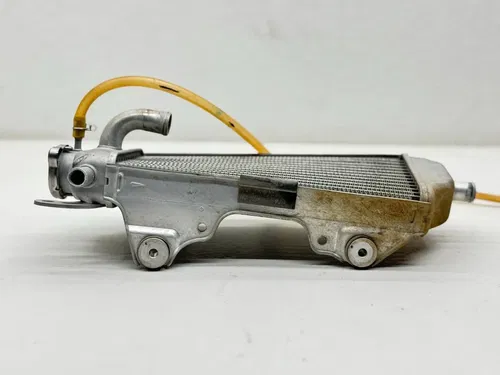 2015 Yamaha YZ250F Right Side Radiator Fill Side Cap Cooling OEM 1SL-1240A-00-00