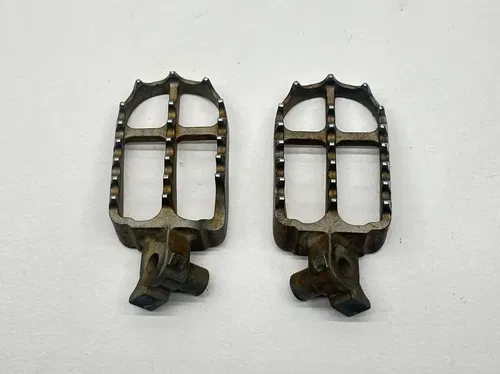 2015 Yamaha YZ250FX Foot Peg Set Left Right Footrests 5XC-27411-M2-00 Dirt Bike