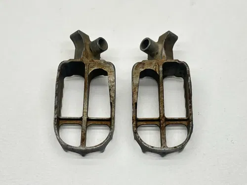 2015 Yamaha YZ250FX Foot Peg Set Left Right Footrests 5XC-27411-M2-00 Dirt Bike