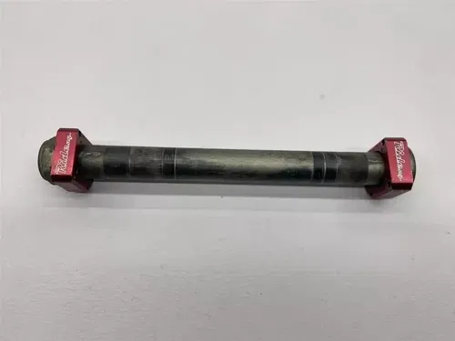 2011 Honda CRF450R Rear Wheel Axle Pivot Spindle Block 42301-KRN-A30 CRF 450R