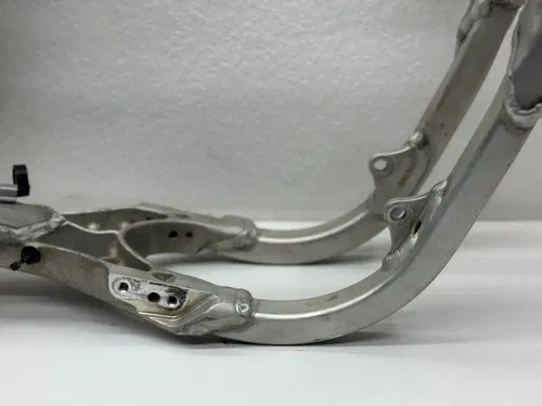 2014-2018 Yamaha YZ250F Frame Main Chassis B11-21101-01-00 2016 YZ450F YZ 250F