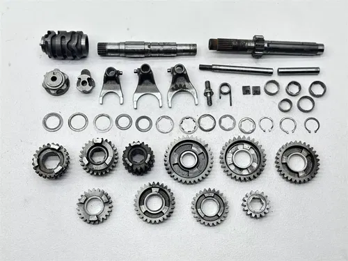 1997 Honda CR125R Transmission Tranny Engine Gears Shaft Spindle OEM CR 125R