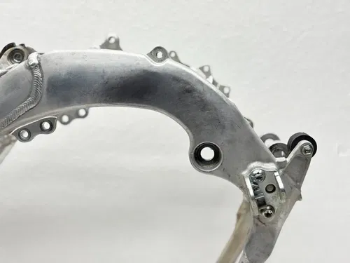 2020 Yamaha YZ450F Frame Main Chassis Hull OEM Silver B2W-21101-01-00 Dirt Bike