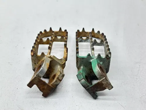 2000 Kawasaki KX125 Foot Peg Set Left Right Pins OEM Footrests Dirtbike KX 125