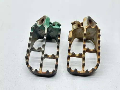 2000 Kawasaki KX125 Foot Peg Set Left Right Pins OEM Footrests Dirtbike KX 125