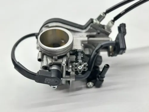 2016 Kawasaki KX250F Keihin Throttle body Main Fuel Injector Assembly 16163-0826