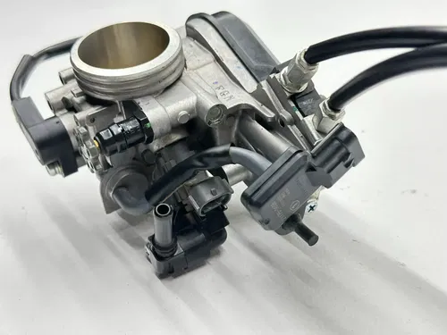2016 Kawasaki KX250F Keihin Throttle body Main Fuel Injector Assembly 16163-0826