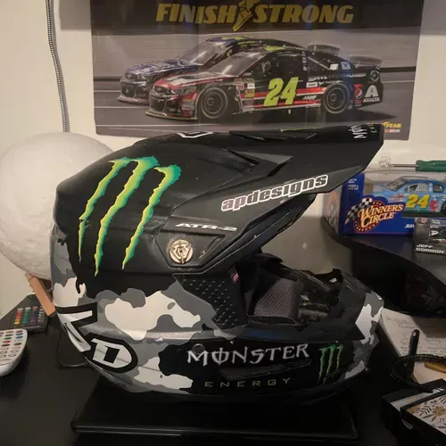 6d monster energy helmet hotsell