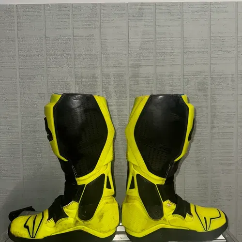 Size 10 Green Fox Instinct Boots