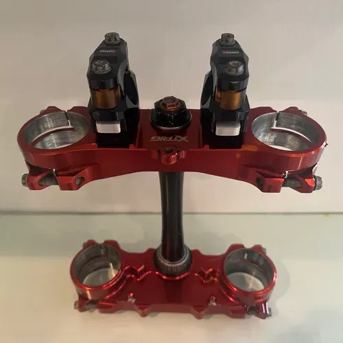 Xtrig Triple Clamps & Bar Mounts Yamaha MX Locker