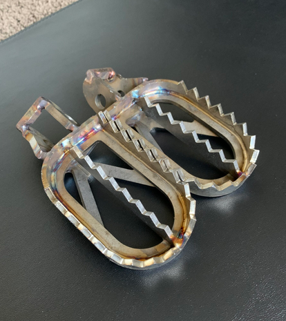 KTM / Husqvarna / Gasgas 125 - 450 Factory looking foot pegs