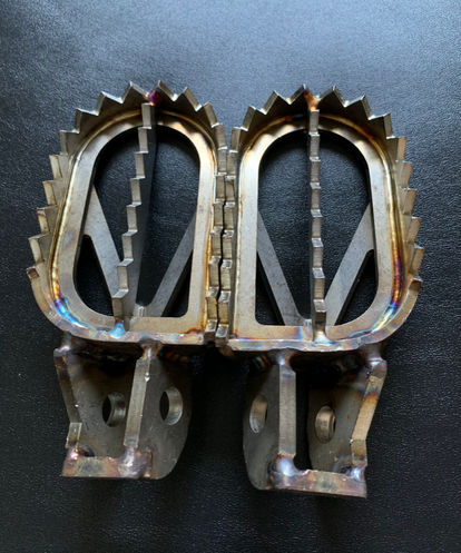 KTM / Husqvarna / Gasgas 125 - 450 Factory looking foot pegs