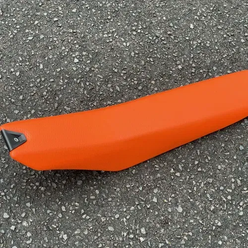 KTM SXF 125 - 450 23-24 NEW COMPLETE SEAT SX125 SXF350 SXF450 SX250 SXF250 SX 