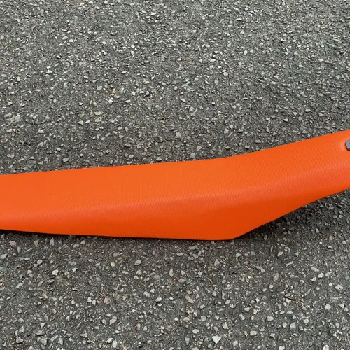 KTM SXF 125 - 450 23-24 NEW COMPLETE SEAT SX125 SXF350 SXF450 SX250 SXF250 SX 