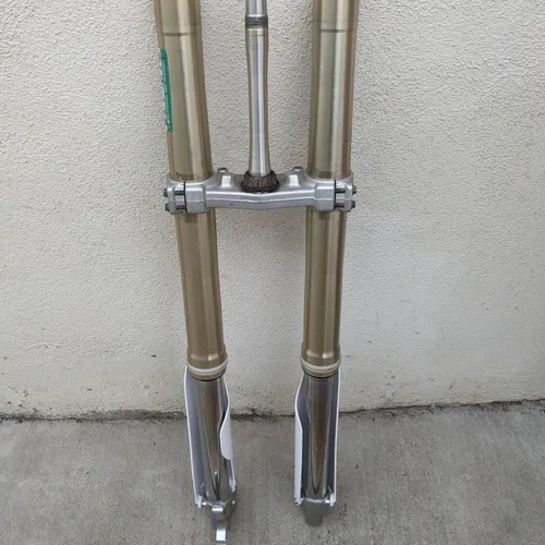 KYB SSS Forks and Lower Clamp 