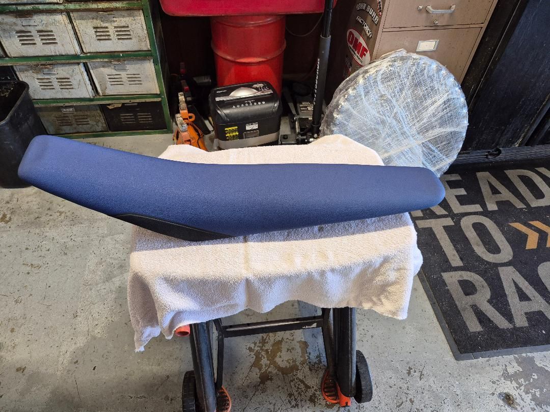 Complete Husqvarna Stock Seat