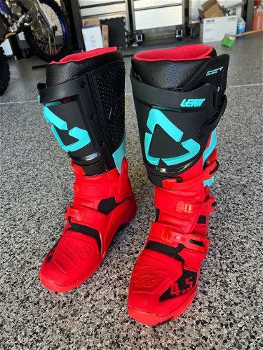Leatt 4.5 Mx Moto Boots Red size 10 NEW IN BOX $399 Retail. 50% OFF!