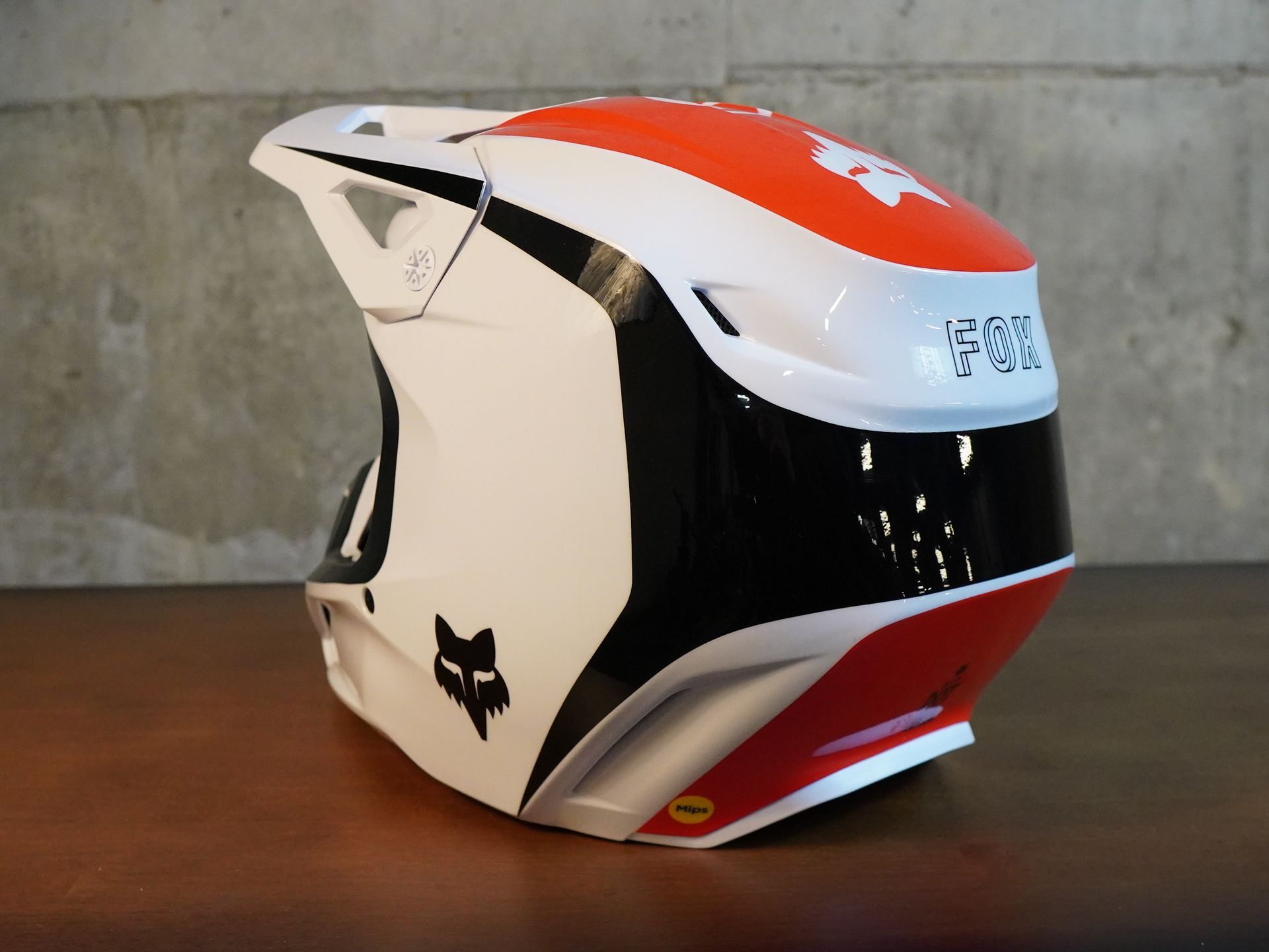 Fox Racing V1 Flow Helmet