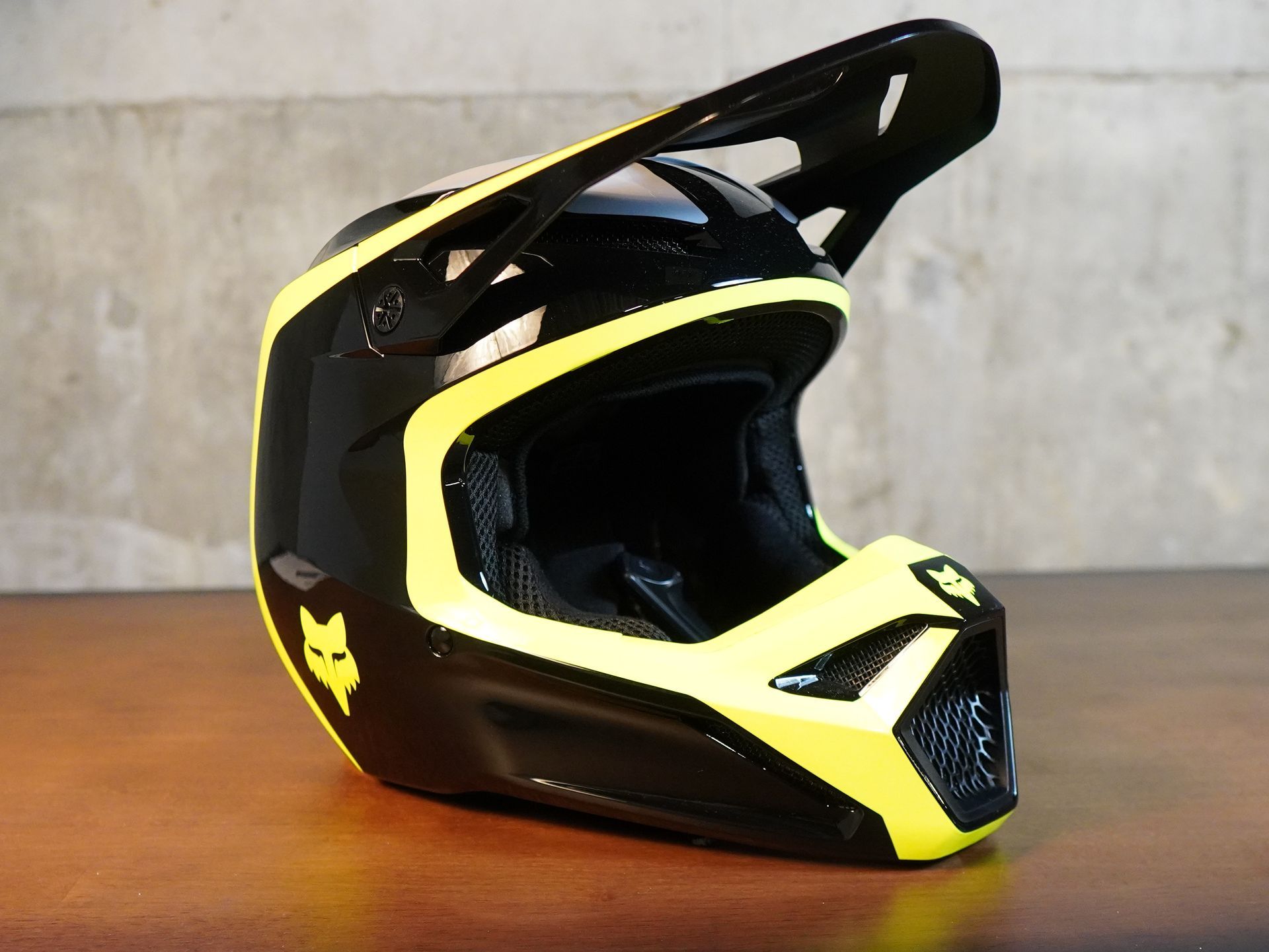 Fox Racing V1 Flow Helmet