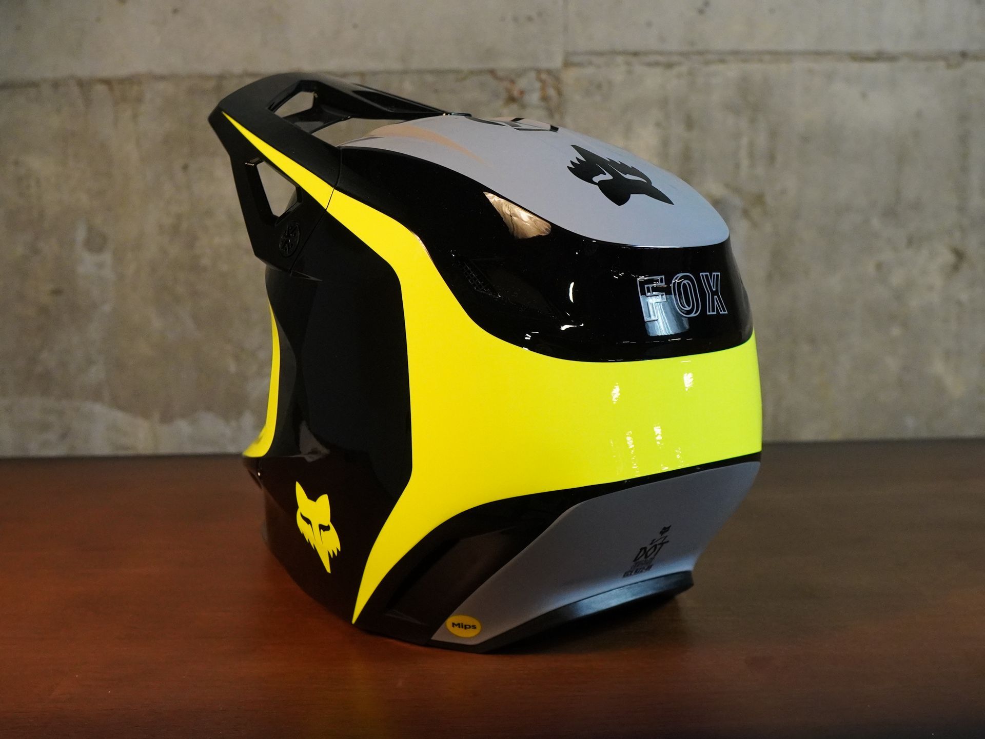 Fox Racing V1 Flow Helmet