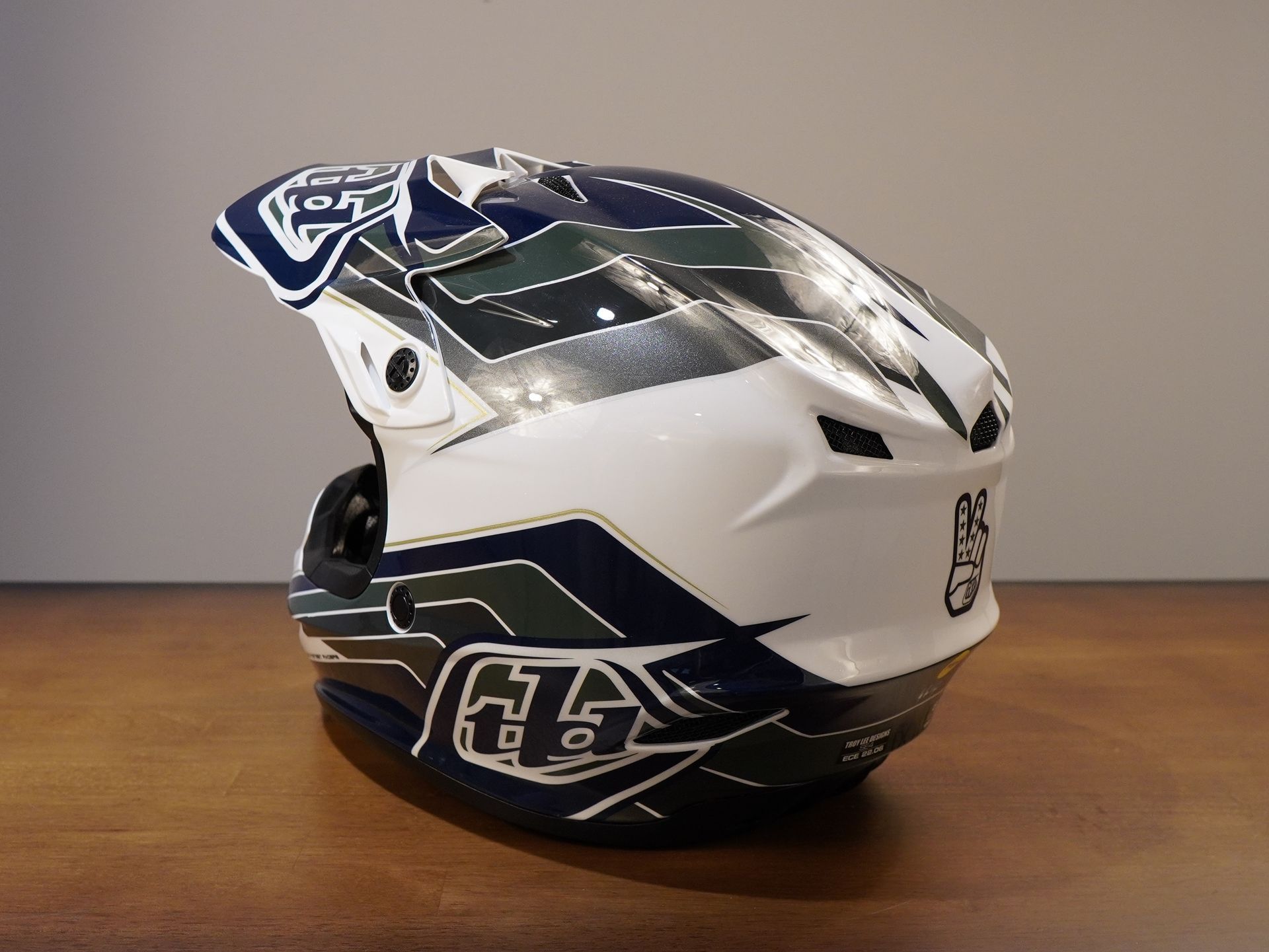 Troy Lee SE4 Polyacrylite Block Helmet