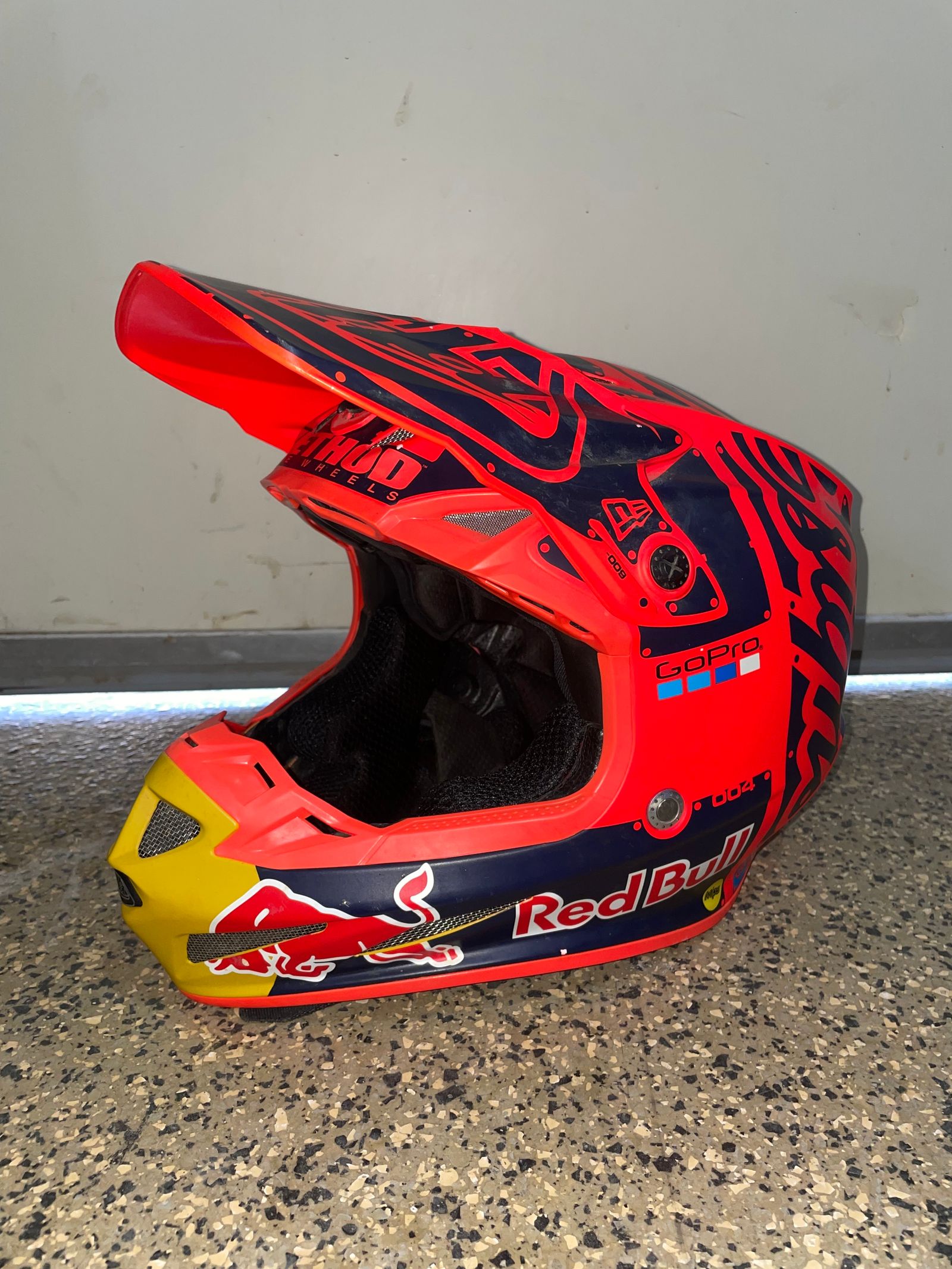 Troy lee designs deals red bull helmet