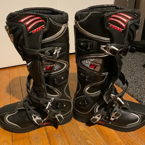 Fox comp 5 boots (size M8)