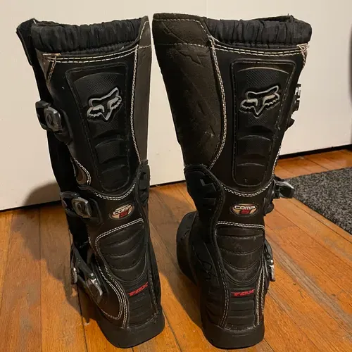 Fox comp 5 boots (size M8)