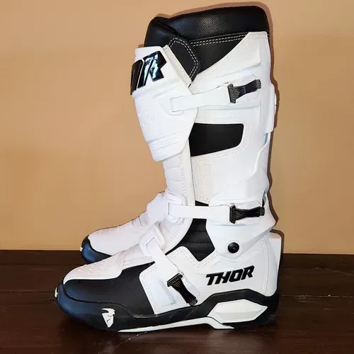 NEW THOR RADIAL BOOTS WHITE SIZE 10