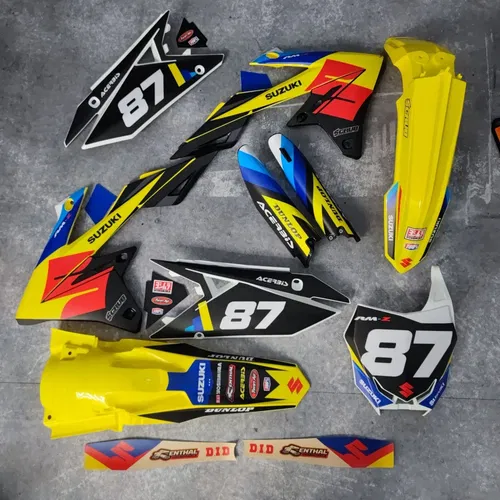 Plastics + Graphics Suzuki RMZ 450 2018-2025 RMZ 250 2019-2025 decals applied