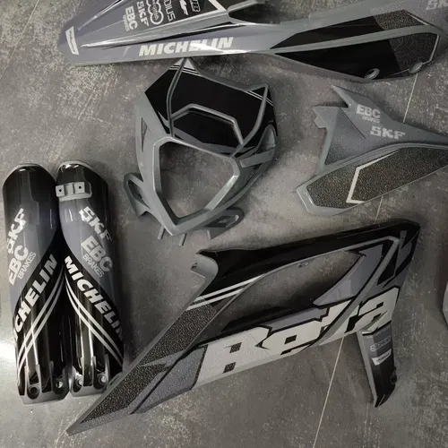 Plastics + Graphics applied Beta RR 2023 2024