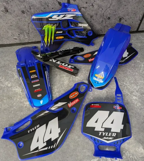 Plastics + Graphics Yamaha YZ 80 1993-2001 Restyle | Custom race number