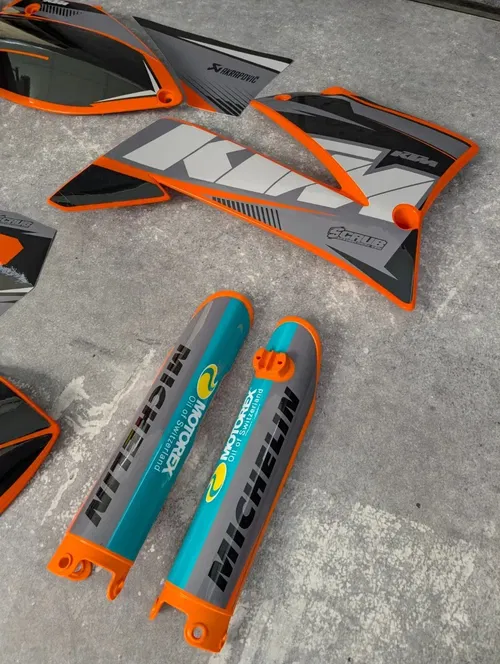 Plastics + Graphics KTM 1999-2004 LC4 SC SXC Enduro 620-660