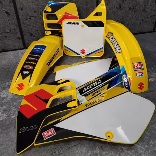 Plastics + Graphics Suzuki 1989 1990 1991 1992 RM125 RM250 fitted decals sticker