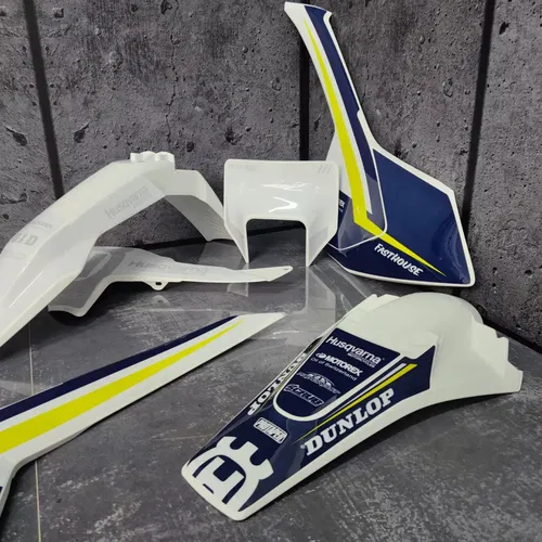 Plastics + Graphics Husqvarna TE FE 2017 2018 2019 150 250 350 450 501 applied
