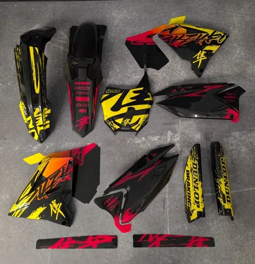 Plastics + Graphics RM Restyle Suzuki RM125 RM250 2001-2003  fitted decals