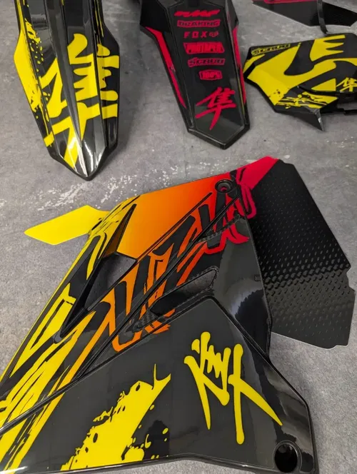 Plastics + Graphics RM Restyle Suzuki RM125 RM250 2001-2003  fitted decals