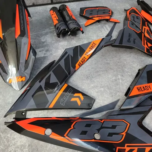 Plastics + Graphics applied KTM 2023 2024 XC XC-F SX SX-F 125 250 300 350 450